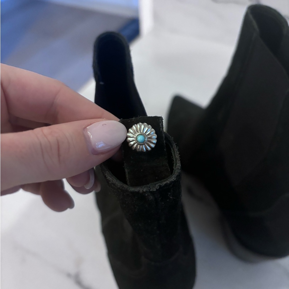 PAIGE Willa Chelsea boot - Picture 4 of 4